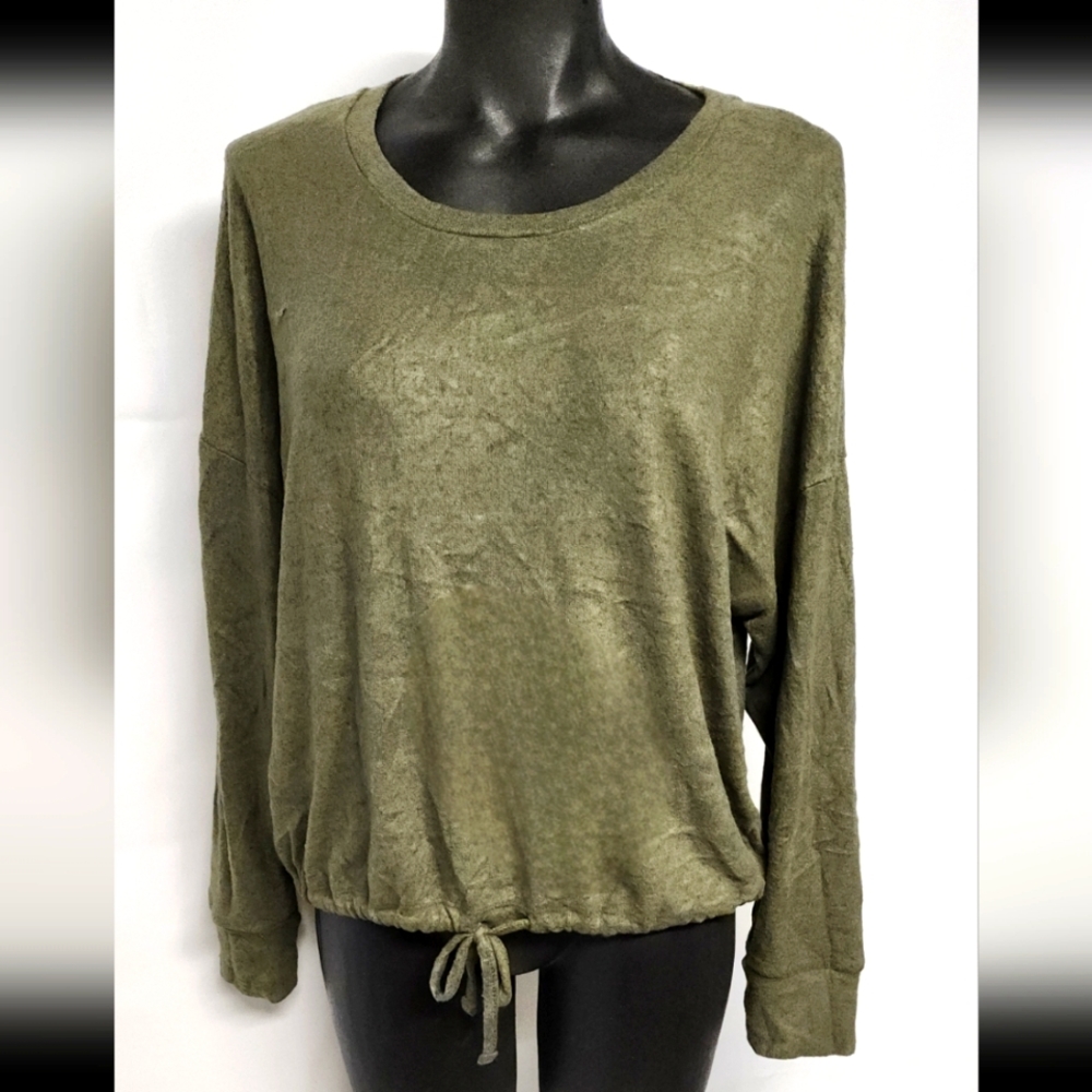 Moondance top. Sz Lrg. New.